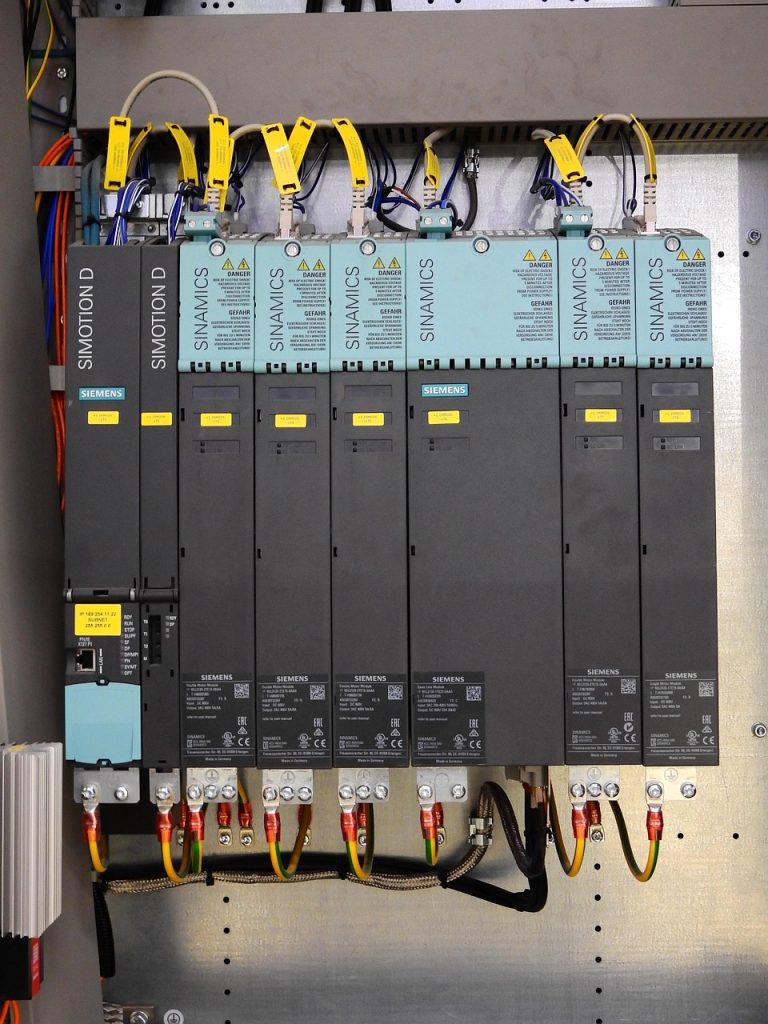 switch cabinet, distributor, verteilerscharnk, electro distributor, steering, investment, anlagentechnik, electricity, voltage, technology, siemens, sps, computer, network, lan, bus, siemens, siemens, siemens, siemens, siemens, sps, network